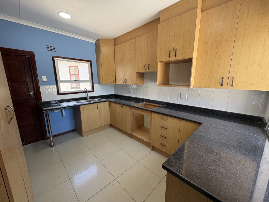 5 Bedroom Property for Sale in Cintsa East Eastern Cape